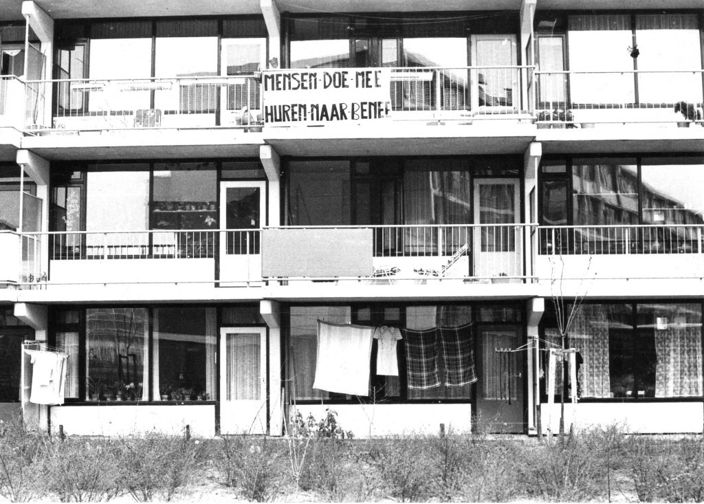 BHW Merenwijk 1974. Actie tegen hoge nieuwbouwhuur